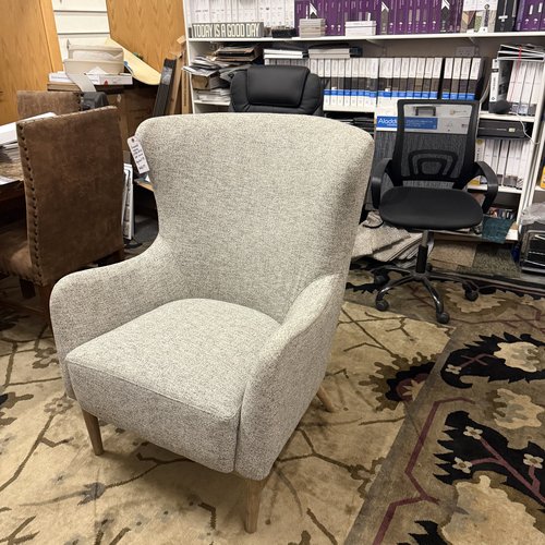 Quality Furniture Available at Hoffenbackers Discount Floors & More
